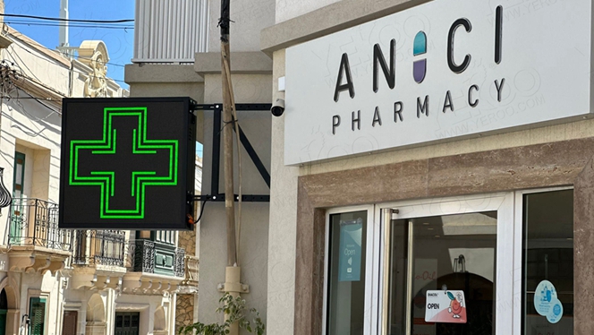 YEROO P4 LED Screen Display Pharmacy Cross Sign: Modernizing Storefront Signage with Digital Clarity