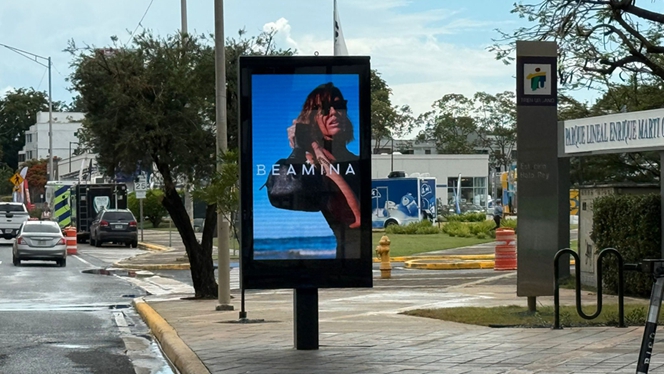 YEROO Freestanding Outdoor LED Screen Display Advertising Kiosk Project in Puerto Rico