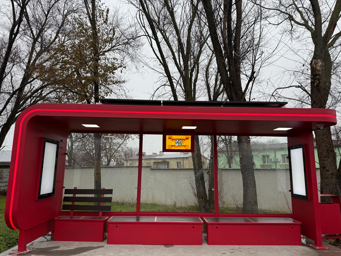 Solar vs Grid-Powered Bus Shelters: Which Saves Cities More?